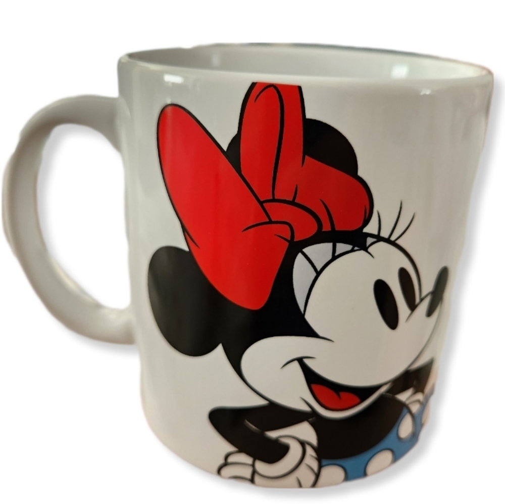 DISNEY 2023  Collectible Minnie Mouse 20oz Ceramic Mug Collection